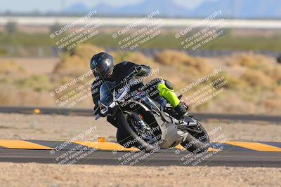 media/Nov-06-2023-Moto Forza (Mon) [[ce023d0744]]/3-Intermediate Group/Session 5 (Turn 4)/